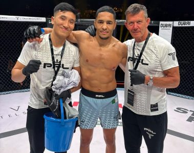 Ylies Djiroun après sa victoire contre Salah Eddine Hamli lors du PFL MENA à Dubaï